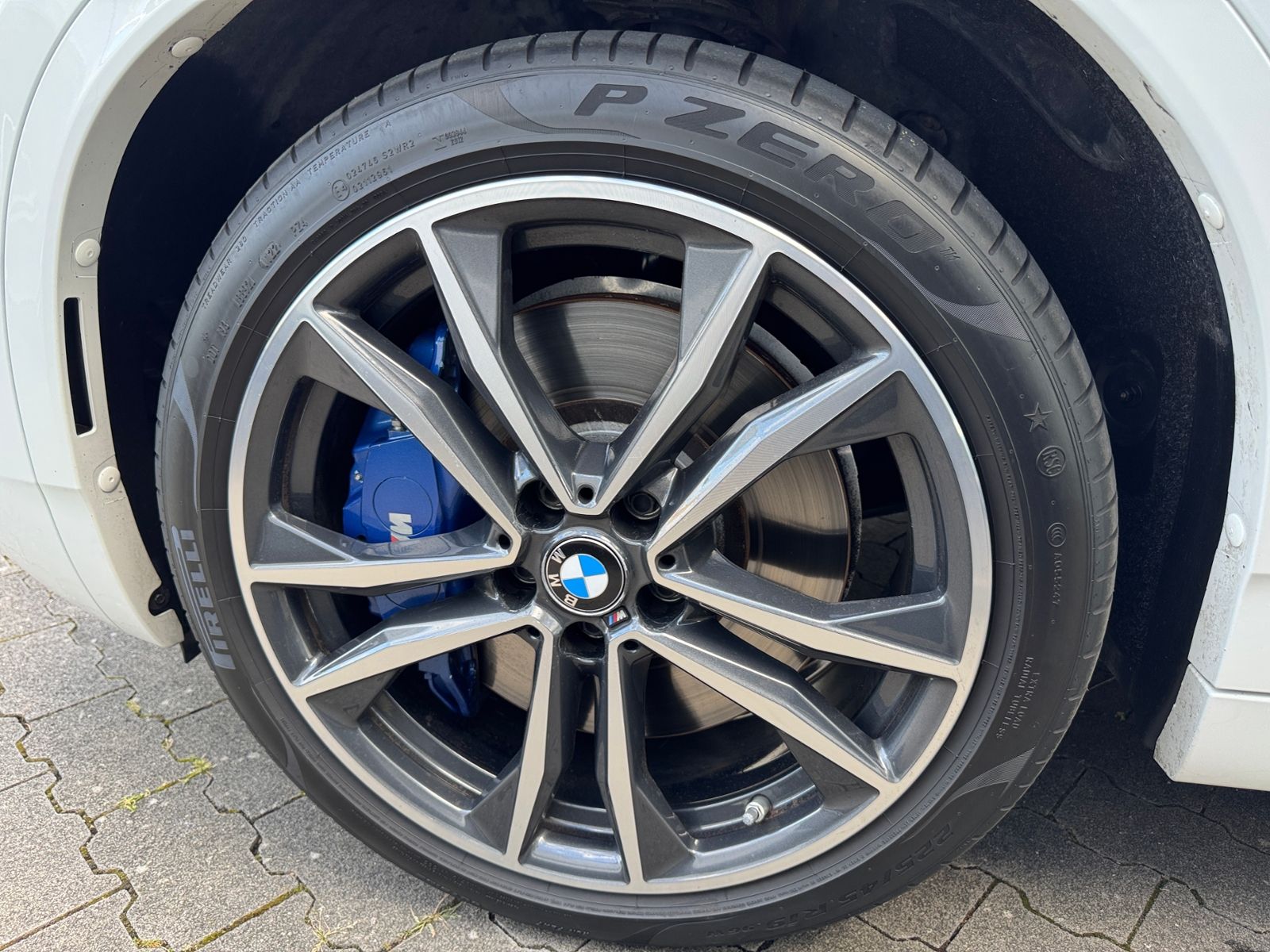 Fahrzeugabbildung BMW X2 xDrive M35 i  LED NAVI HEAD-UP