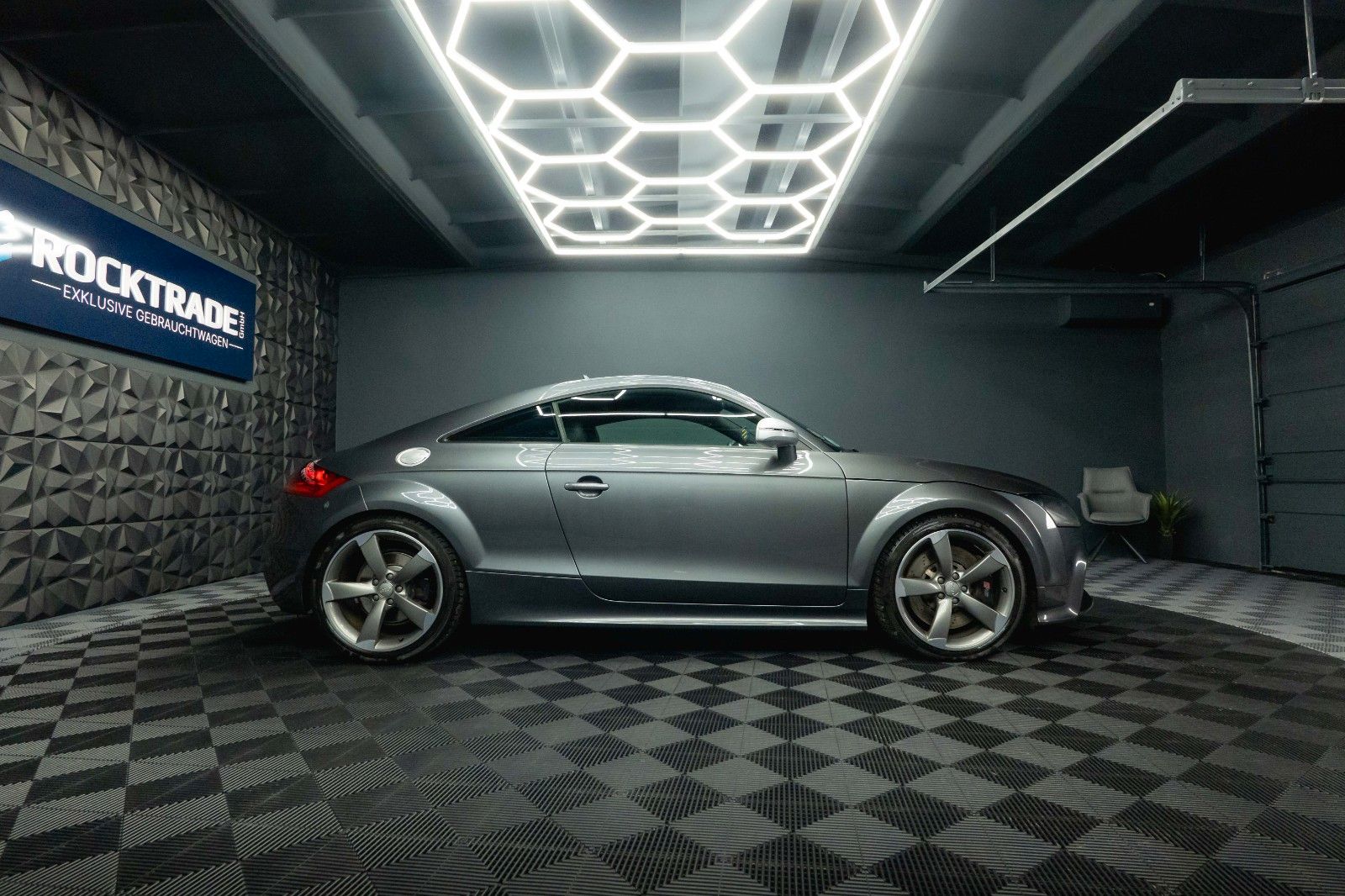 Fahrzeugabbildung Audi 2.5 TFSI TT RS Coupe quattro 6-Gang *Bi-Xenon*