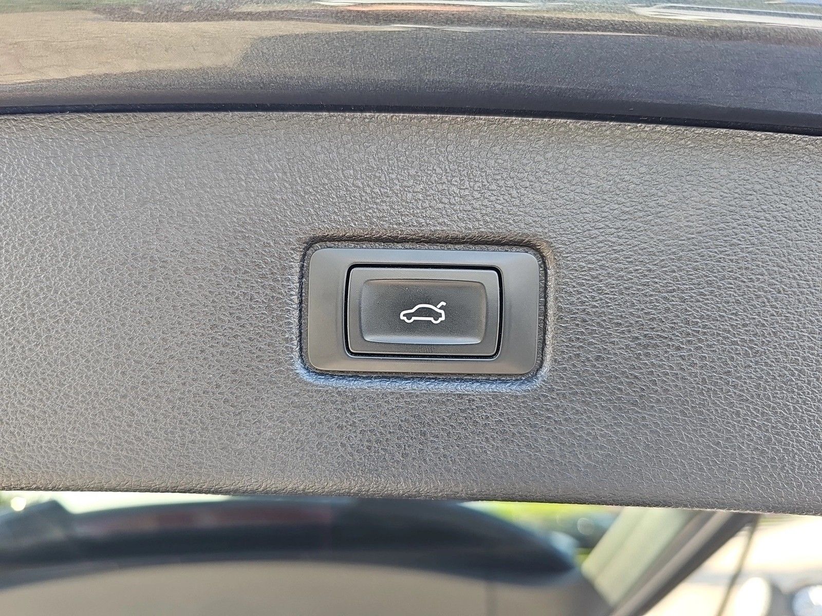 Fahrzeugabbildung Audi Q7 50  S-Line TDI quattro LED LUFT STHG VC HUD A