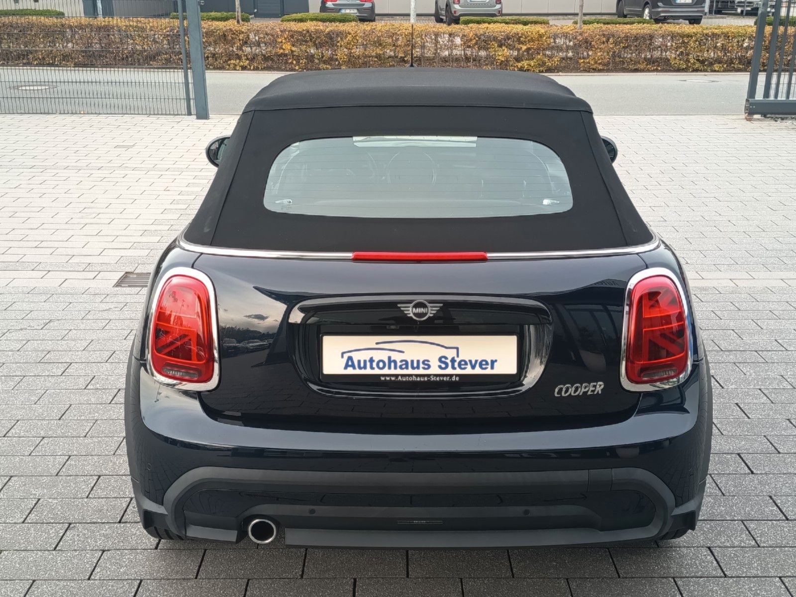 Fahrzeugabbildung MINI COOPER Cabrio Cooper Classic Trim