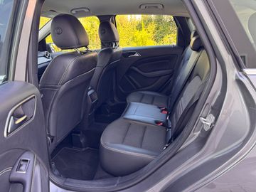 Mercedes B 180 - 10
