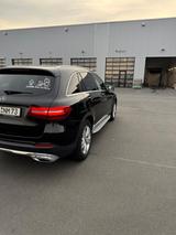 Mercedes-Benz GLC 220 d 4MATIC Autom. - - Mercedes-Benz GLC 220 von privat