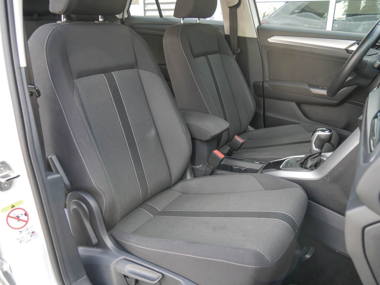 Volkswagen T-Roc - Bild 7