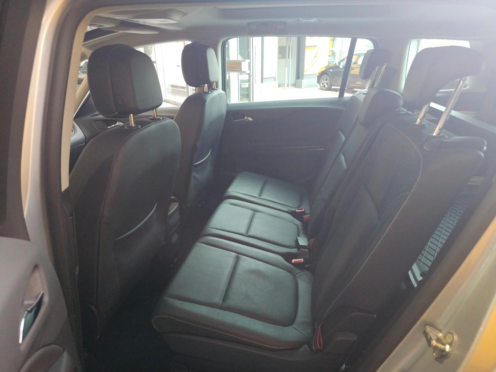 Opel Zafira C Tourer Business Inno Pano AHK 7-Sitzer