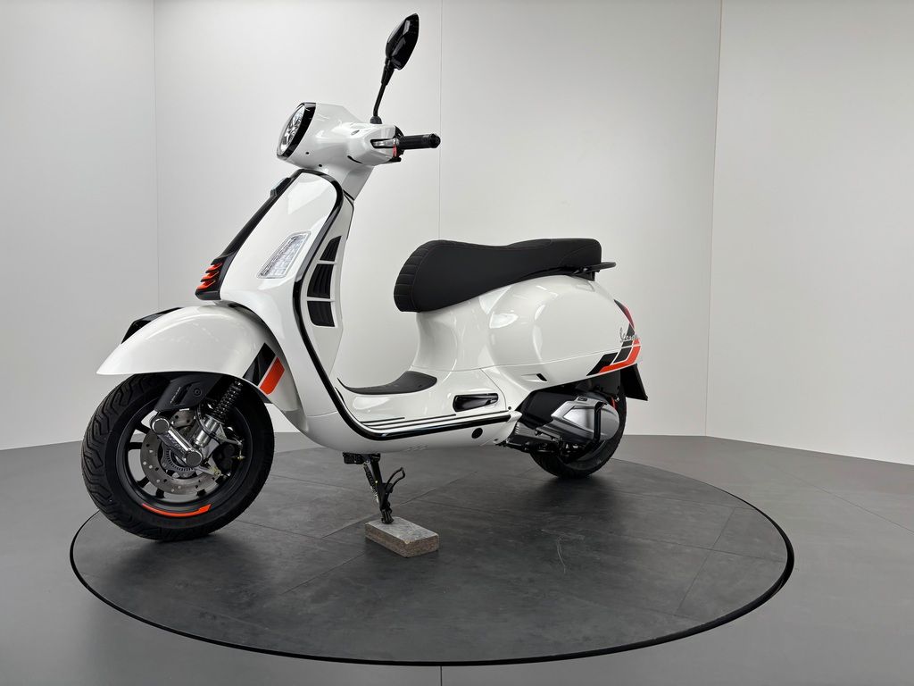 Fahrzeugabbildung Vespa GTS 310 SuperSport E5+ *NEUFAHRZEUG