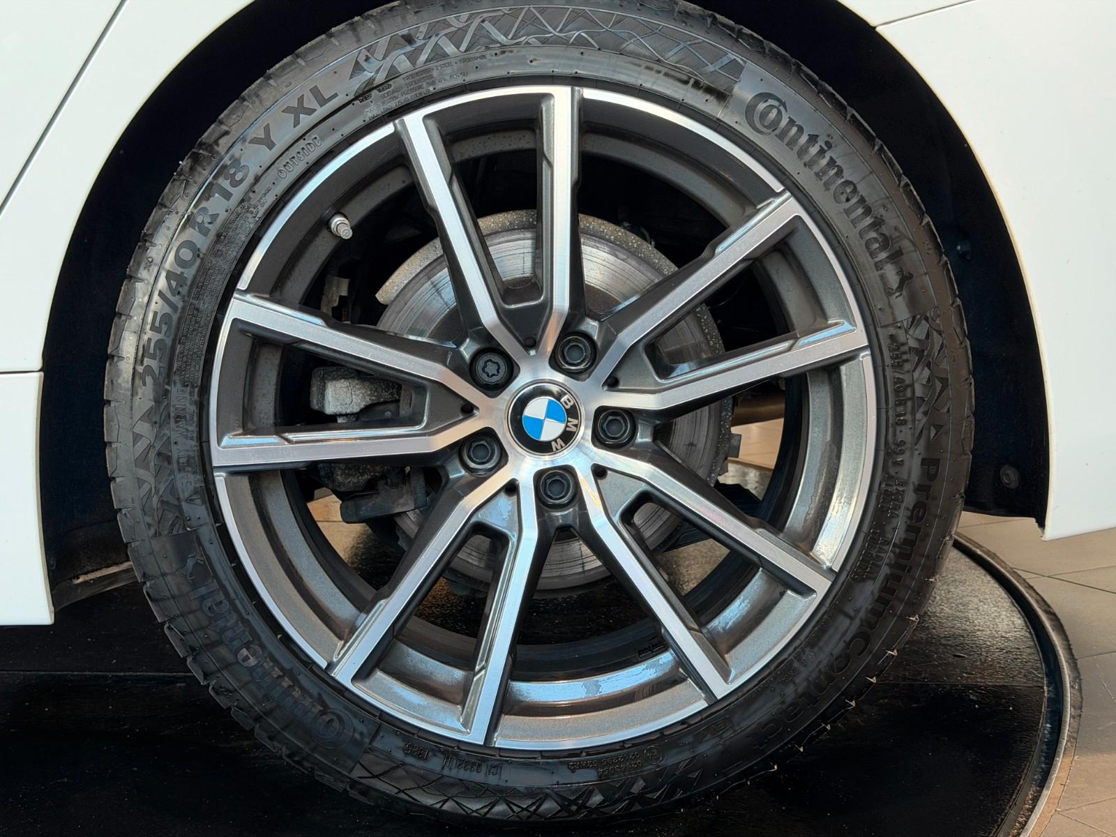 BMW 320 i Touring CockpitProf Memory Sthz Kam HUD AHK, миниатюра 5
