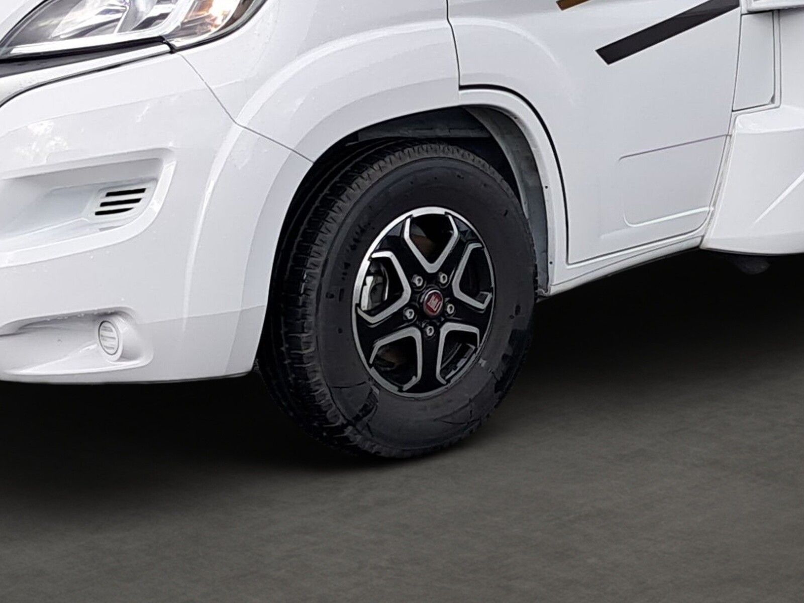 Fahrzeugabbildung Eura Mobil Activa One AO 690 HB Travel-Paket/Mark./Lithium.