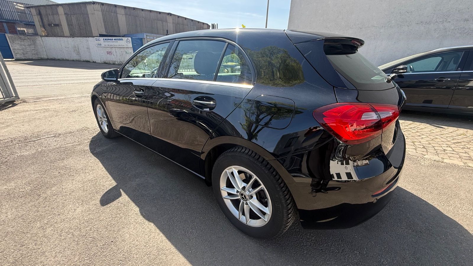 Fahrzeugabbildung Mercedes-Benz A 180 d