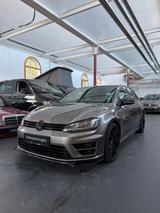 Volkswagen Golf VII Lim. R 4Motion*PANO*AUTOMATIK*TÜV SERVI - mit Benzin-Antrieb: Grau, Alcantara, Panorama-Dach