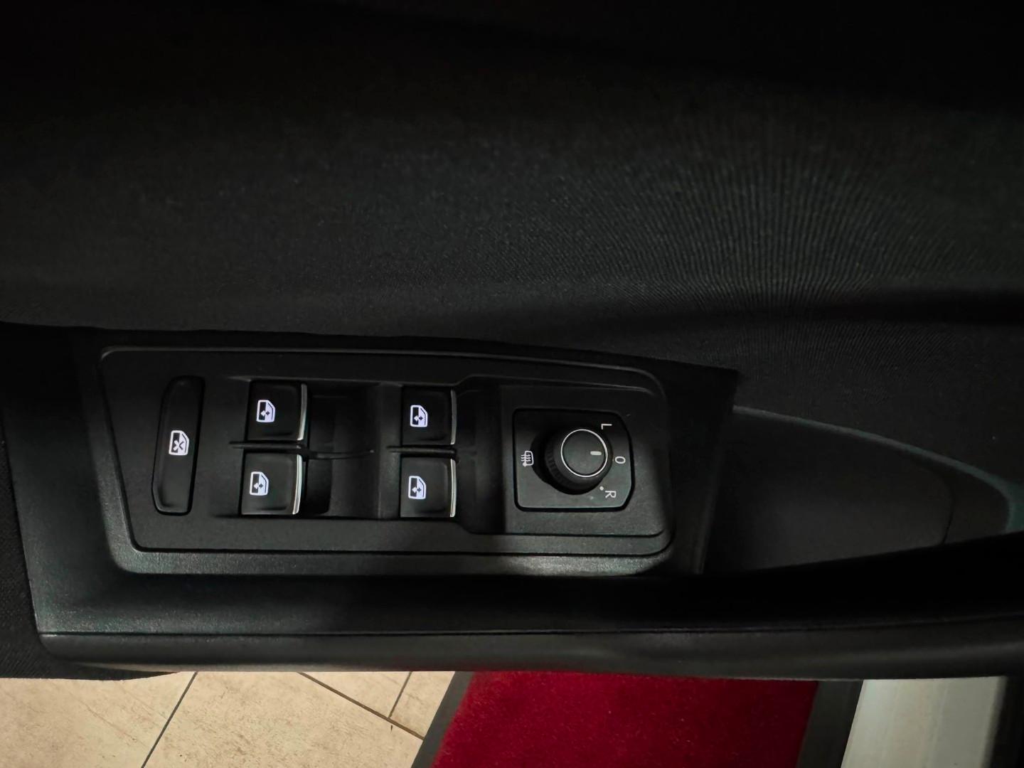 Volkswagen T-Roc 1.5 TSI Life DSG *Carplay-Navi/, миниатюра 10