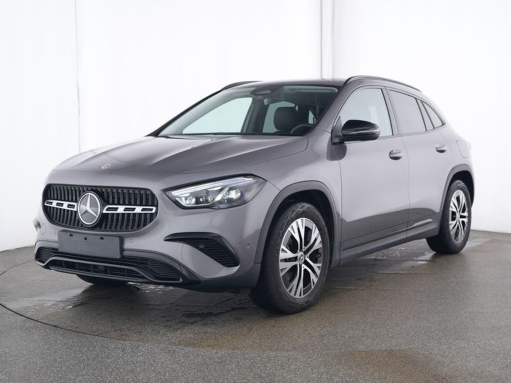 Mercedes-Benz GLA 200