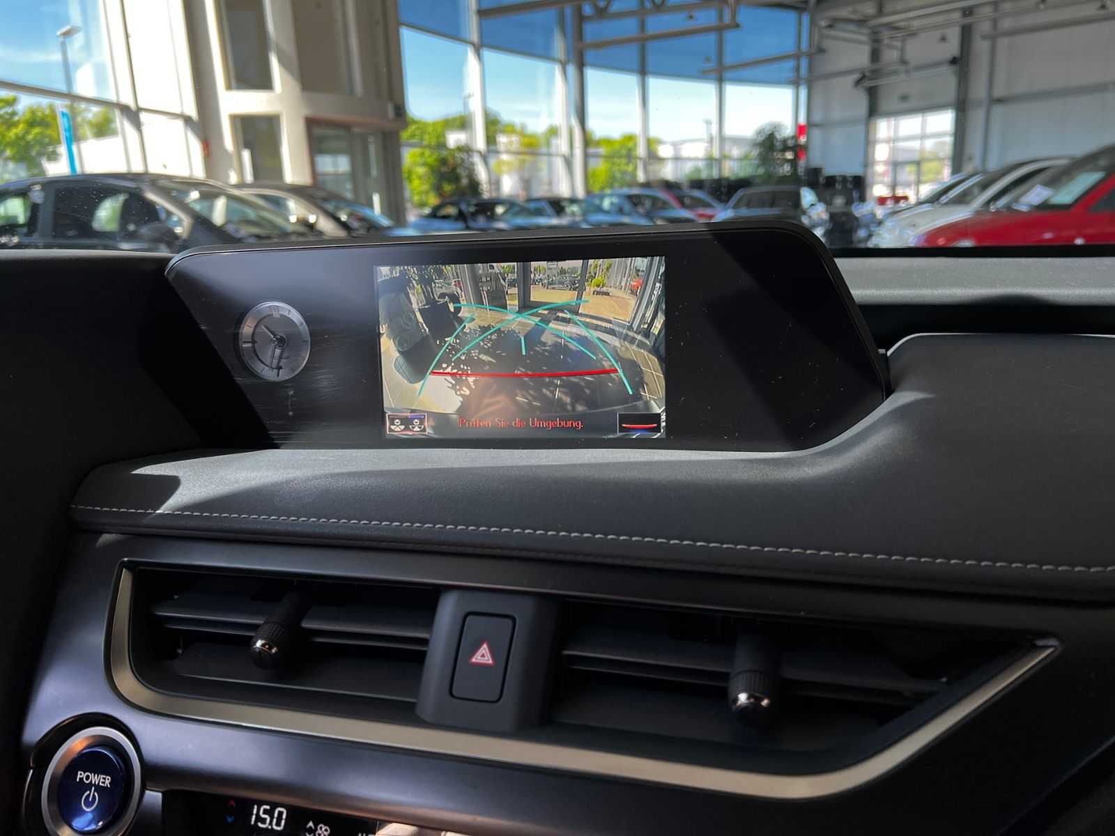 Fahrzeugabbildung Lexus UX 250 h Style Edition AHK RFK Full Link LED