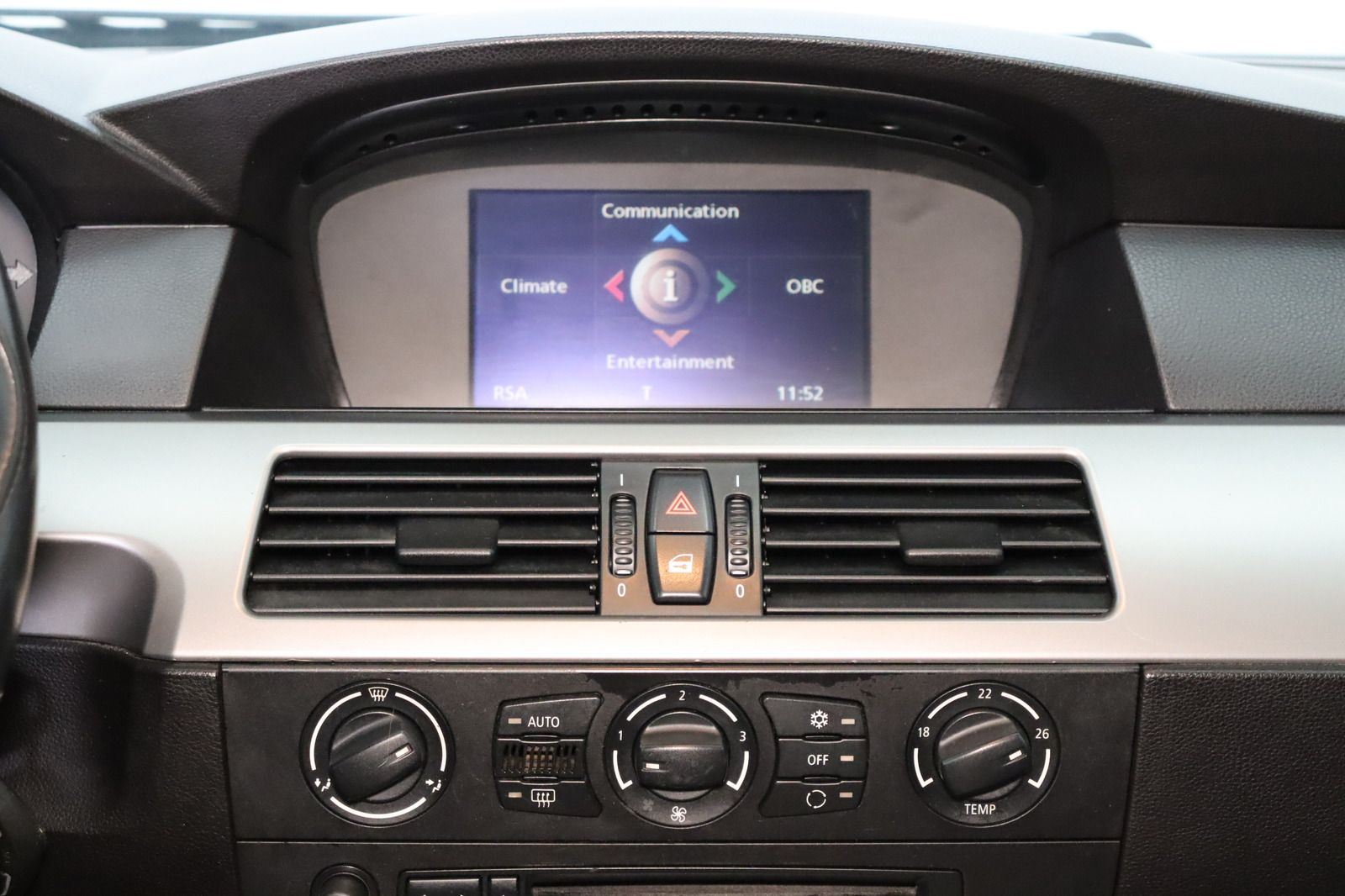 Fahrzeugabbildung BMW 520 i * Sitzhzg. * Tempomat