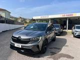 Renault Austral Full Hybrid E-Tech 200 CV Techno - weiße Renault Alaskan