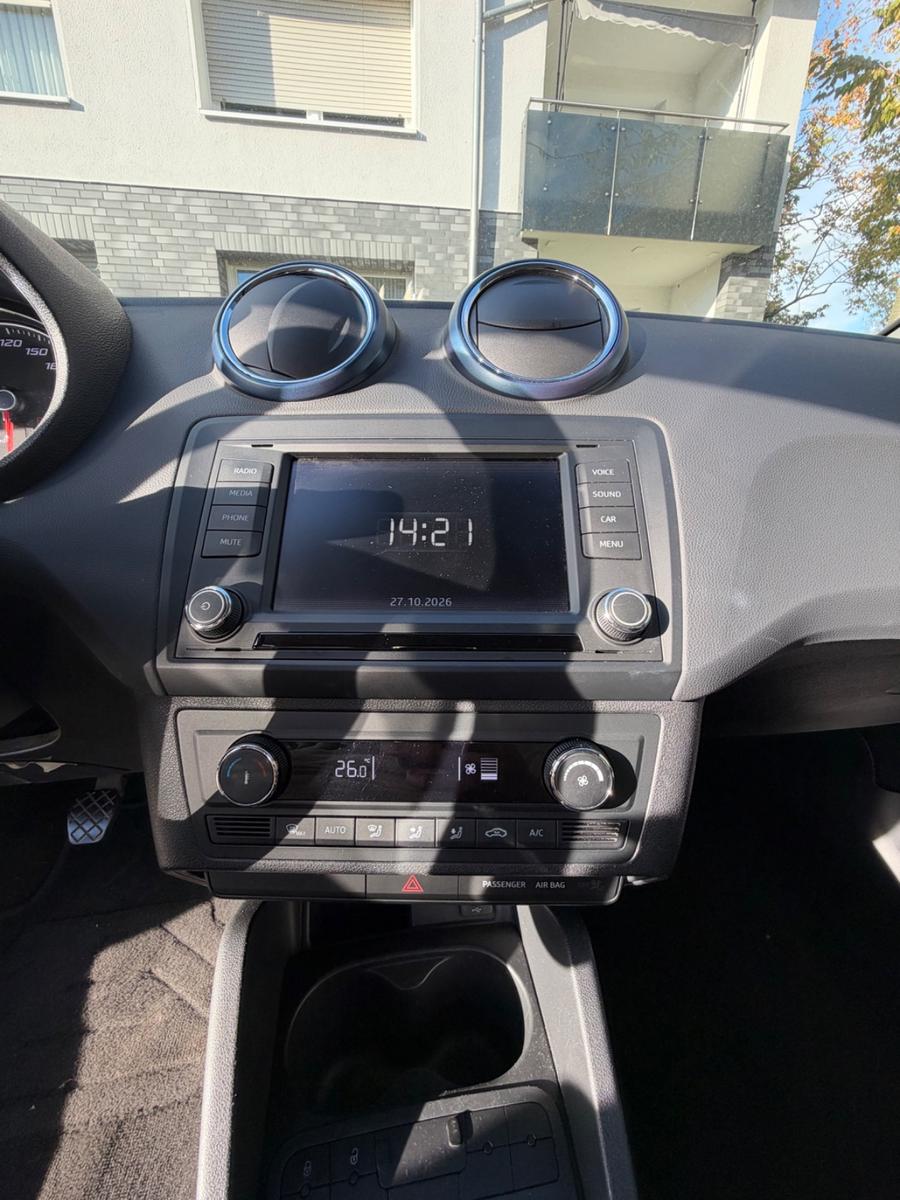 Seat Ibiza 2015 — photo 15