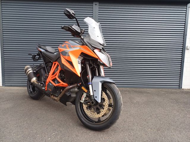 KTM 1290 SUPER DUKE GT - MY23 -i nkl. Tech Pack