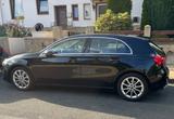 Mercedes-Benz A 200 MBUX  + Neue Bremsschbn. Reifen - Mercedes-Benz A 200 Gebrauchtwagen in Hamburg