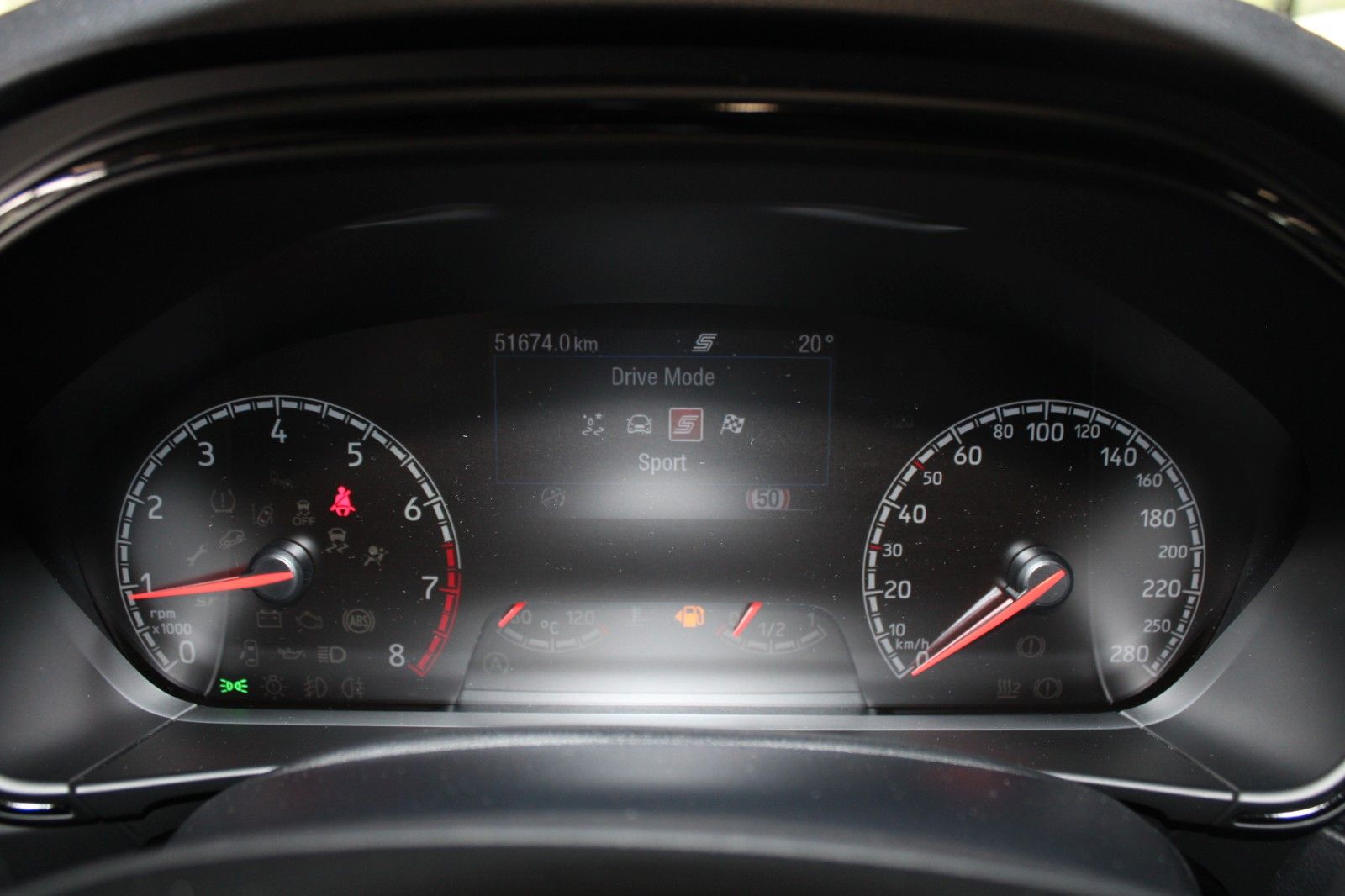 Fahrzeugabbildung Ford Focus ST LED ACC CAM NAVI Panodach HUD uvm.