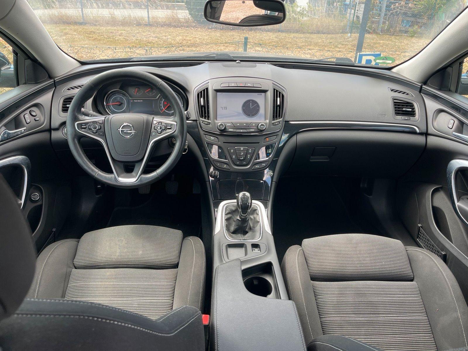 Opel Insignia 2014 — photo 11