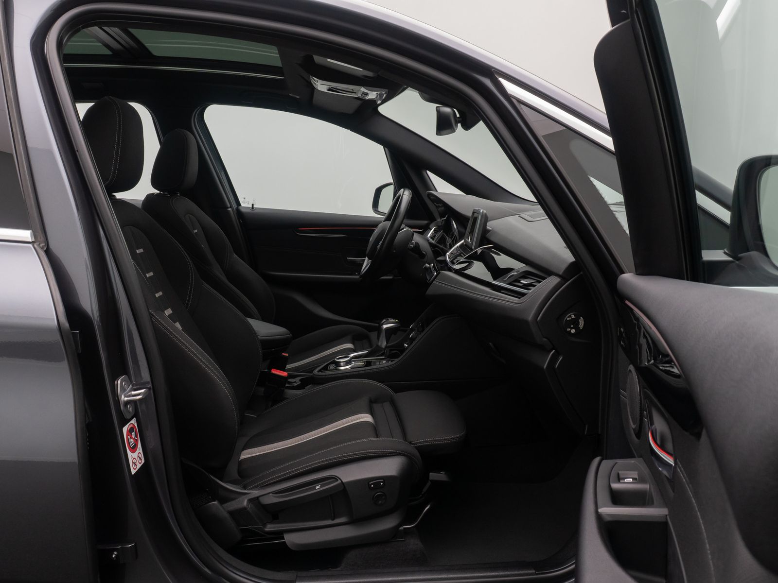 Fahrzeugabbildung BMW 218d Active Tourer Sport Line LED Kamera HiFi Pa