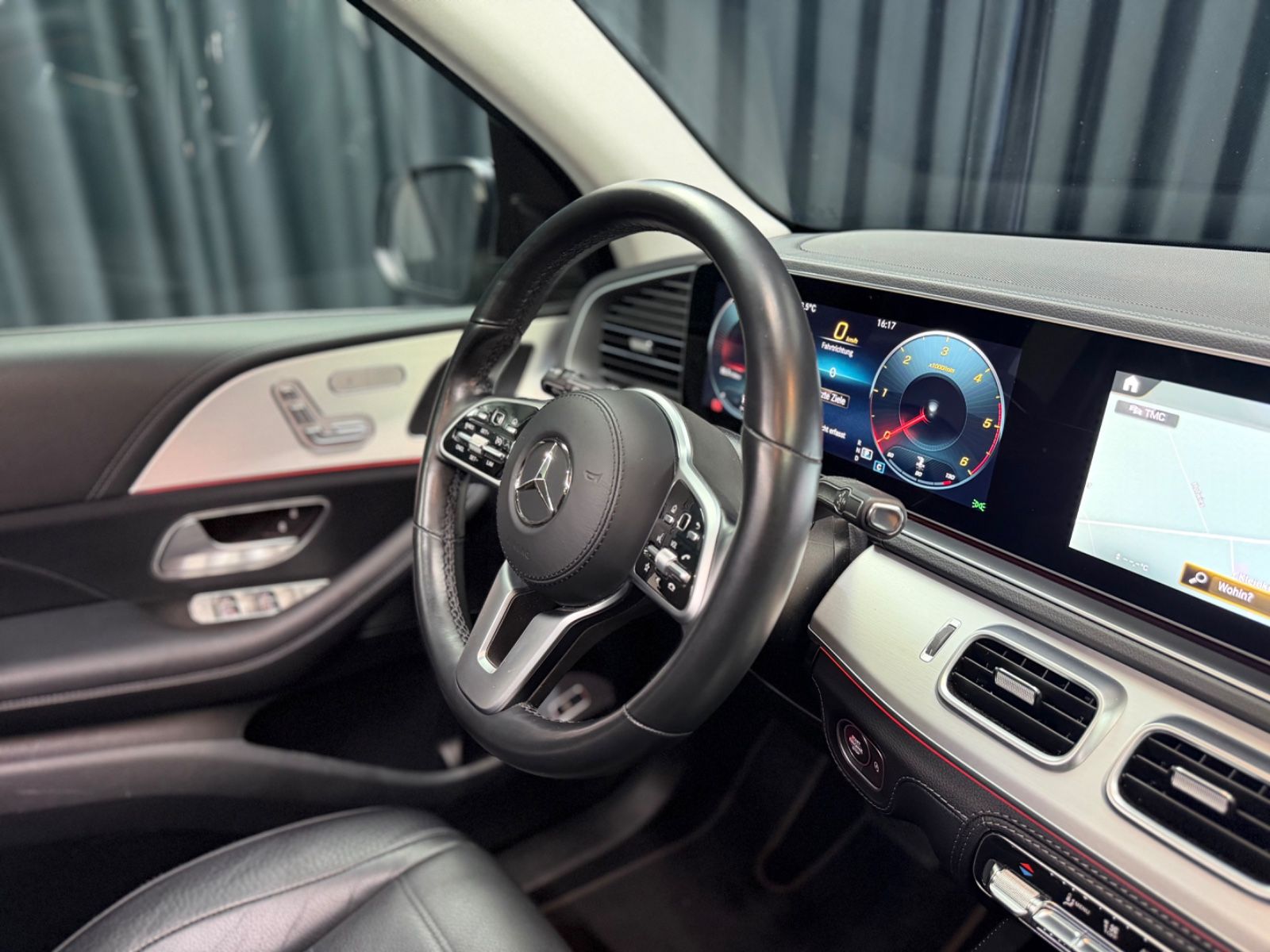 Fahrzeugabbildung Mercedes-Benz GLE 350 d 4Matic |AMG-LINE|AHK|PANO
