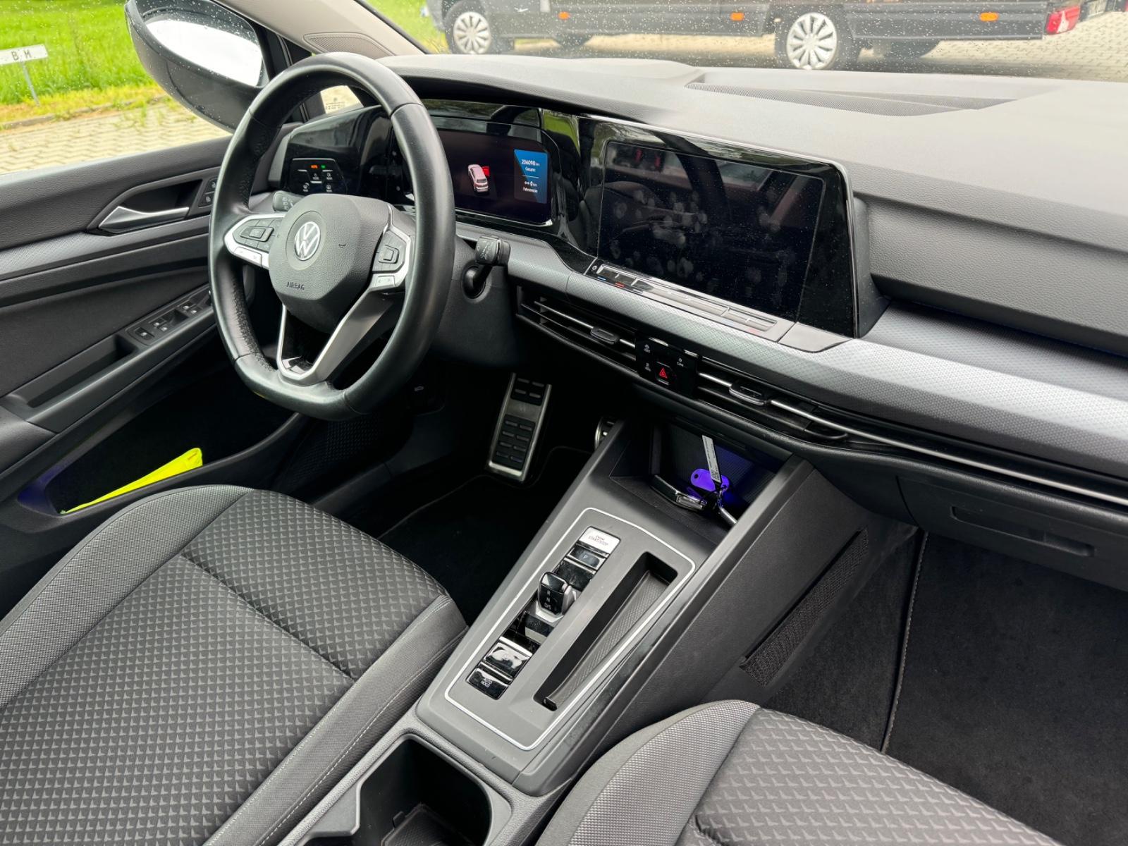 Volkswagen Golf VIII 1.0 eTSI Active NAVI*KLIMATRONIK*MTL* — 11