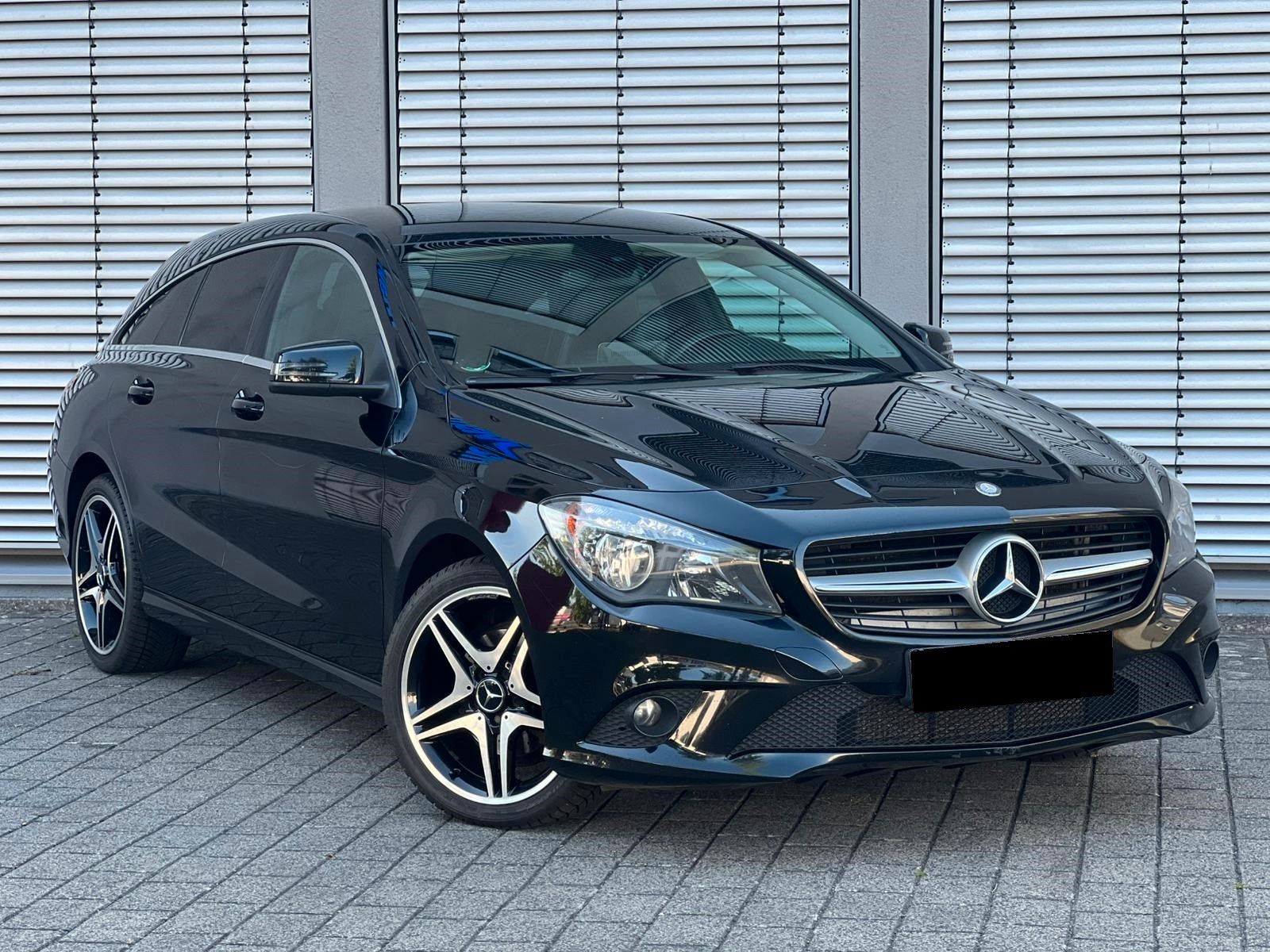 MERCEDES-BENZ CLA 220 d SB. AMG Sport  * Kamera / Navi *