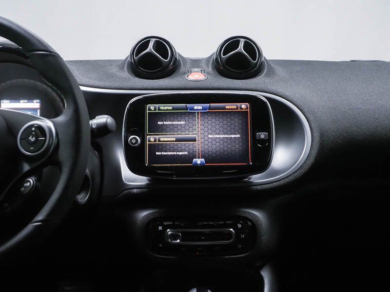 Fahrzeugabbildung Smart smart EQ fortwo Exclusive*Pano*LED*Kamera*22kW*