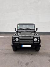 Land Rover Defender 90 TD4 2.2 SE MwSt. Black Design Paket - Land Rover Defender: 2.4