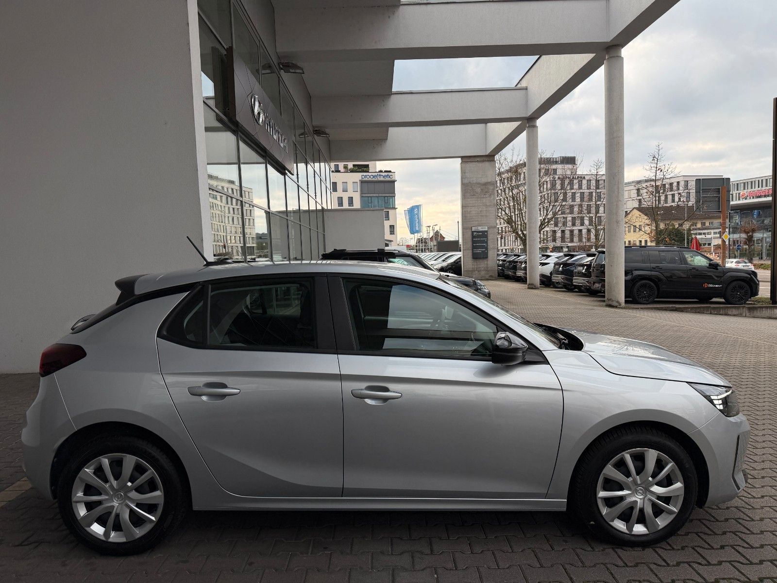 Fahrzeugabbildung Opel Corsa F Edition 100PS LED/Allwetter/Parkpilot!