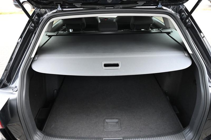 Volkswagen Golf VIII Variant 1.5 TSI Move, миниатюра 16