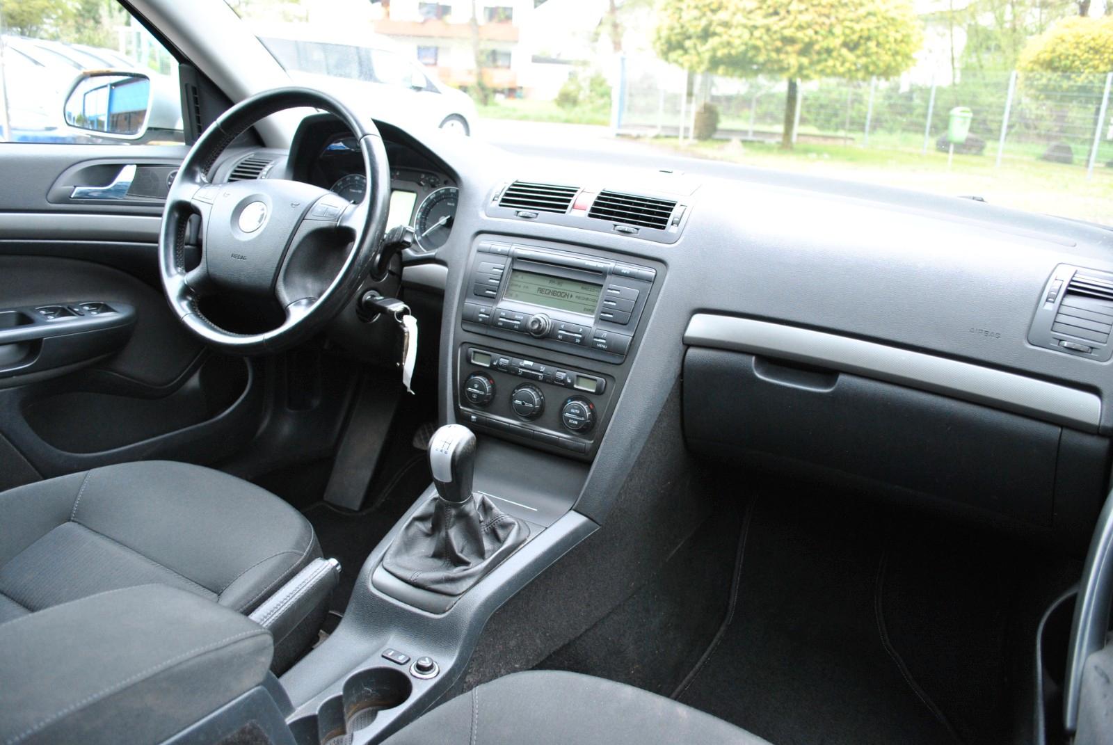 Skoda Octavia 2007 — photo 11