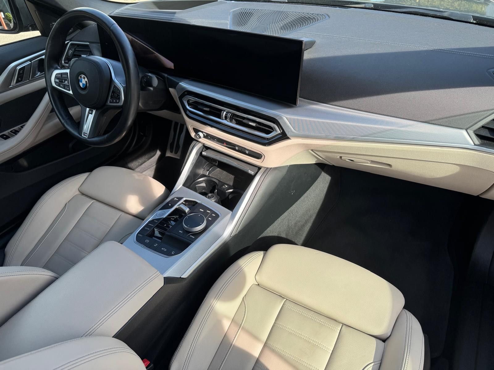 Fahrzeugabbildung BMW M440i xDrive Cabrio ACC AHK LED CarPlay KAM H&K