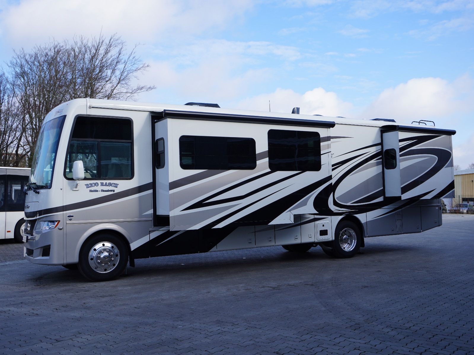 Fahrzeugabbildung Ford Newmar Bay Star 3626 Class A