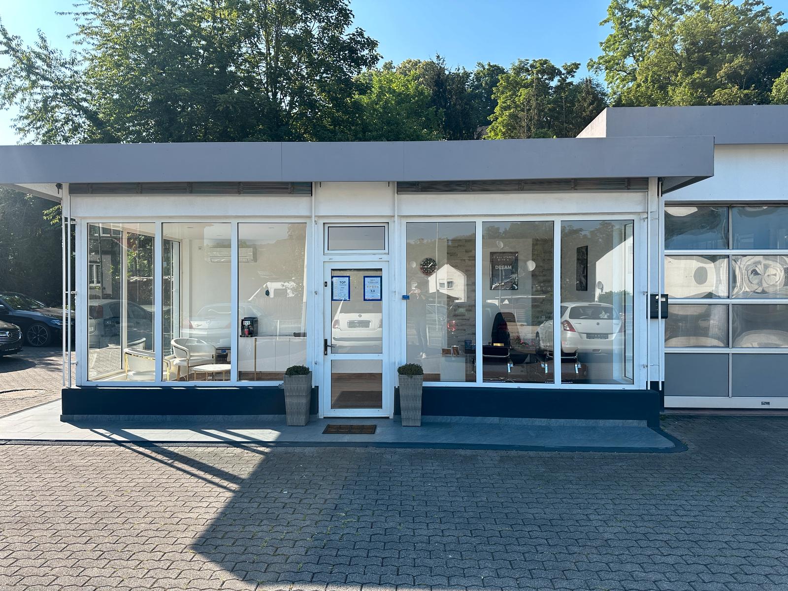 showroom-image-main