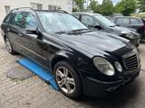 Mercedes-Benz E 320 E -Klasse T-Modell E 320 T CDI 4Matic - Mercedes-Benz E 320 aus 2009