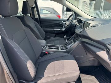 Ford Kuga - 10