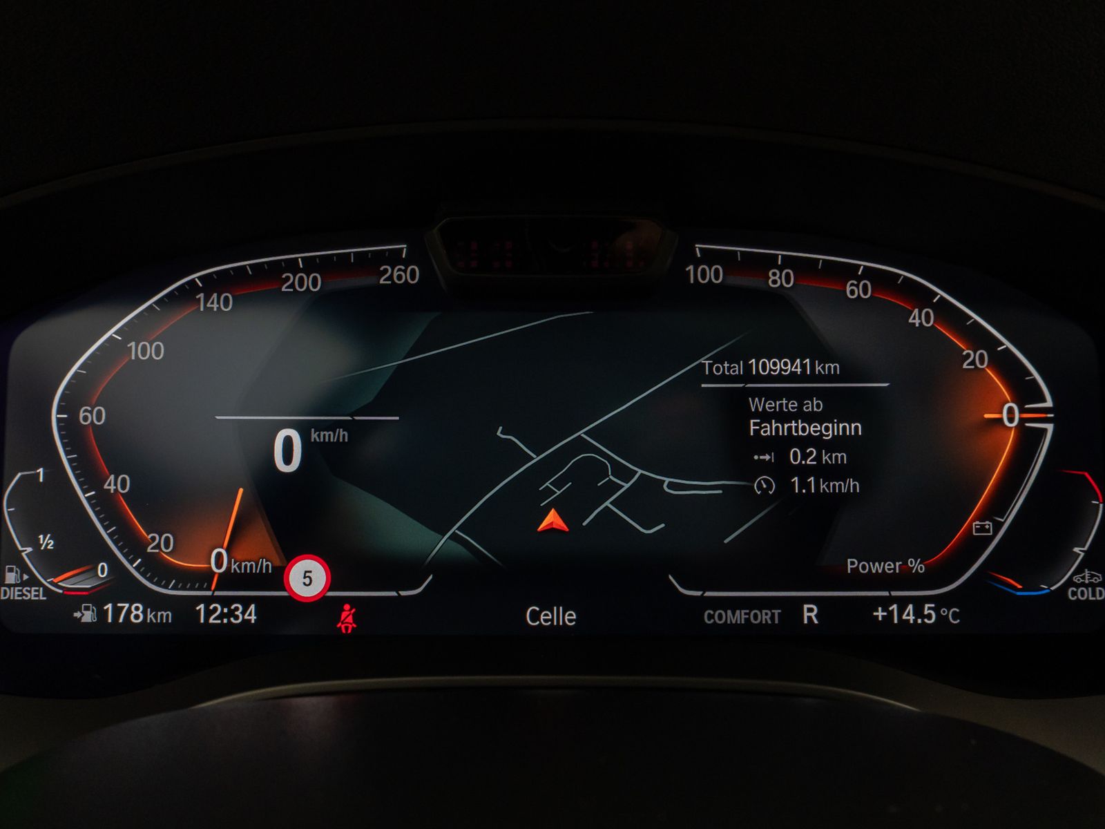 Fahrzeugabbildung BMW 530d  xD Panorama Kamera DAB HiFi AHK Alarm ACC