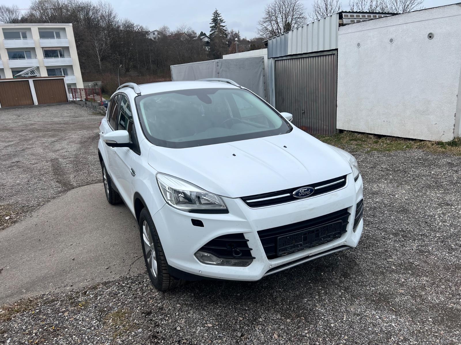 Ford KUGA 4X4 TITANIUM-LEDER-KLIMATRONIC-EURO 4