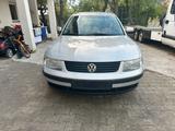 Volkswagen Passat 1.6 Edition  - Volkswagen Passat: Edition