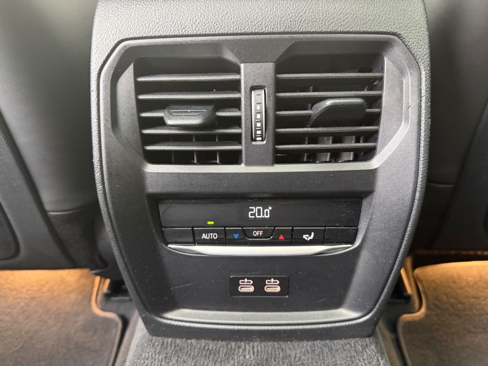 Fahrzeugabbildung BMW 330d xDrive Touring M SPORT PRO PANO STANDH. AHK