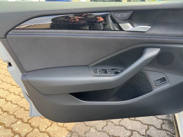Passat Variant R-Line 2.0 TDI DSG neues Modell I