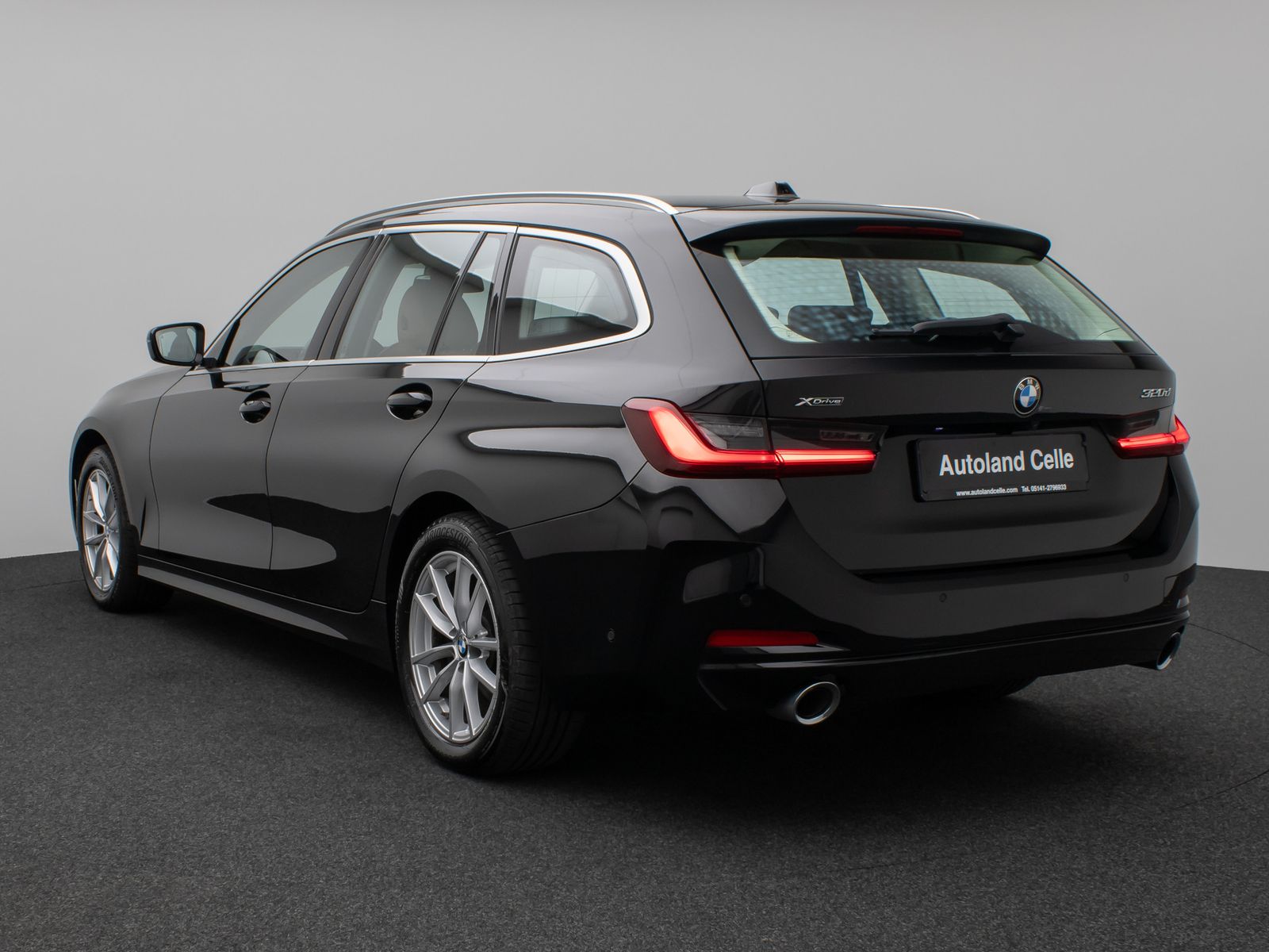 Fahrzeugabbildung BMW 320d xD Kamera DAB HiFi Stop&Go Alarm Sport LED