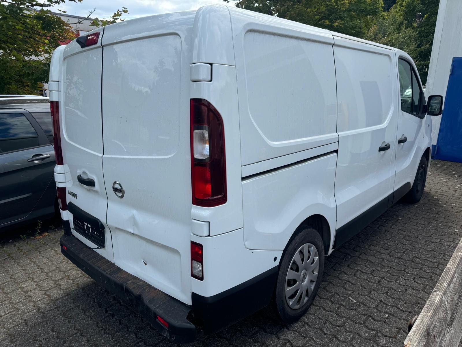 Fahrzeugabbildung Nissan NV300 Kastenwagen L1H1 2,7t PRO Klimaanlage