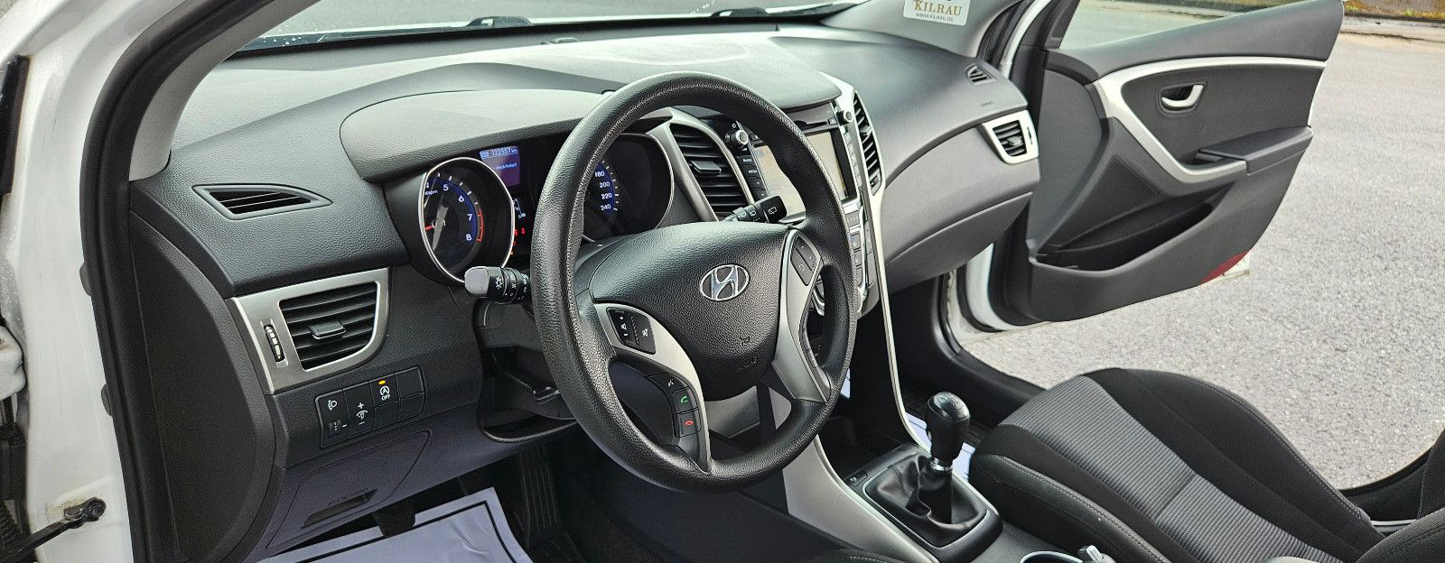 HYUNDAI i30 blue Euro 6 Alufelgen 8-fach bereift