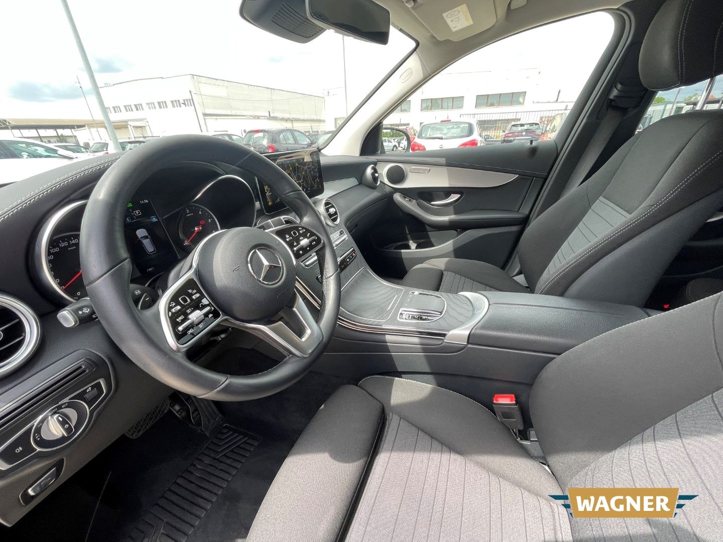 Fahrzeugabbildung Mercedes-Benz GLC 300 de 4Matic EU6d Totwinkelassistent