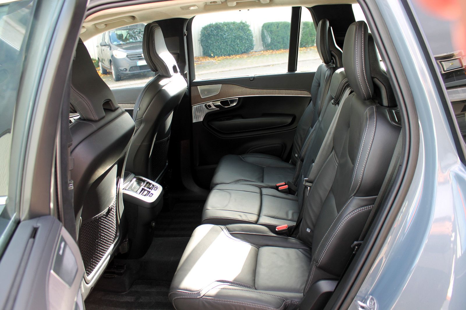 Fahrzeugabbildung Volvo XC90 B5 AWD Ultimate Bright 7-Stz. 360° ACC PANO