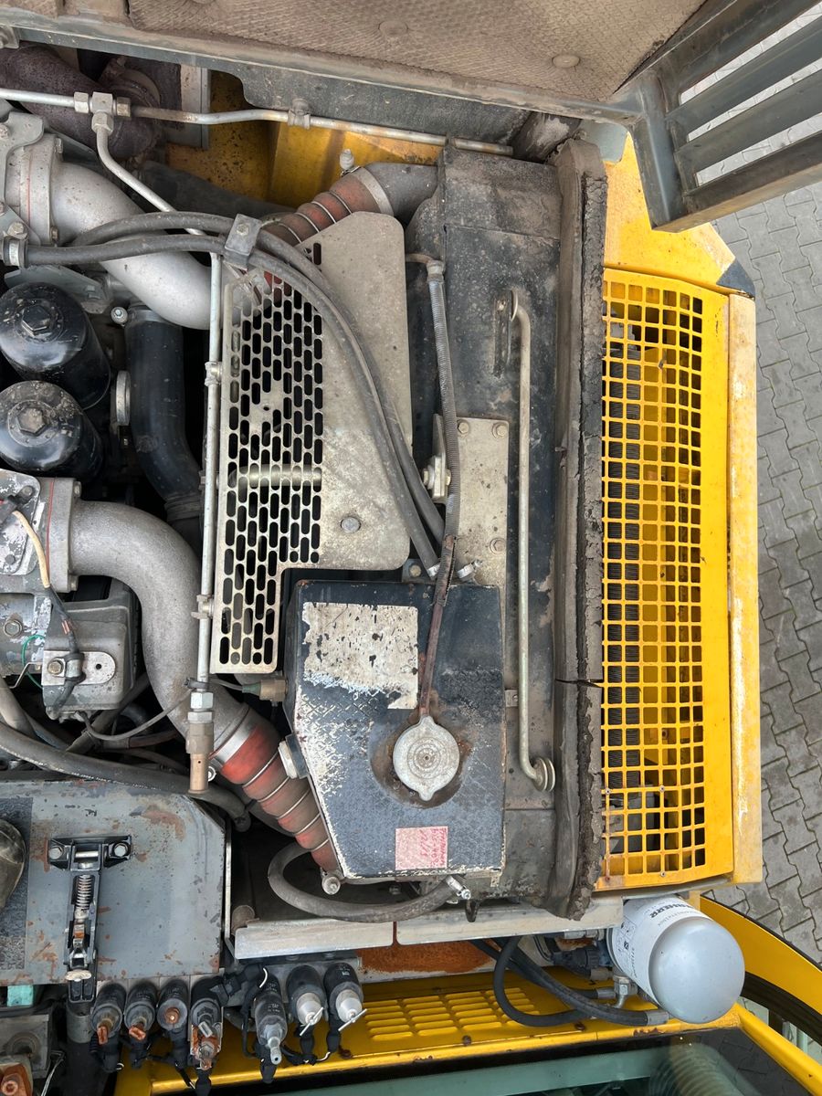 Fahrzeugabbildung Liebherr A 900 C ZW Litronic / 18.866h / 2008