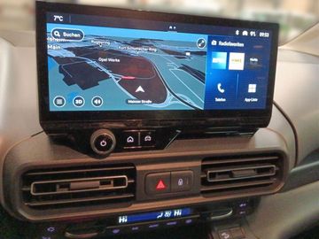 Fotografie des Opel Combo Life GS 1.5D AT Navi Kamera LED Sitzheizg
