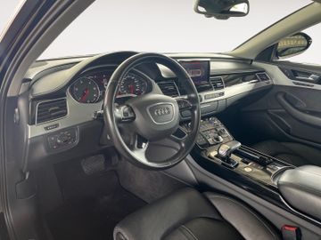 Audi A8 - 12